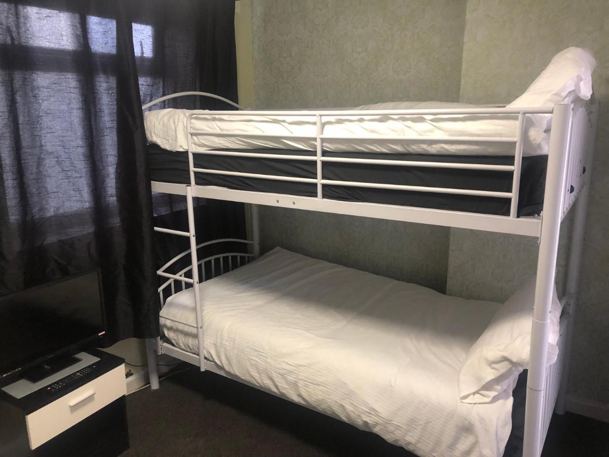 Ultimate Family Guest House بلاكبول المظهر الخارجي الصورة
